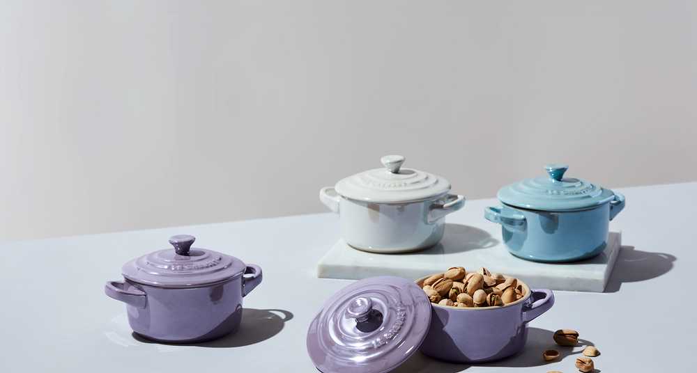 Le Creuset Brengt Een Nieuwe Metaalcollectie Uit En Bijna Alles Is Onder De 50 Nieuws De Beste Tips Voor Een Echte Tuinman