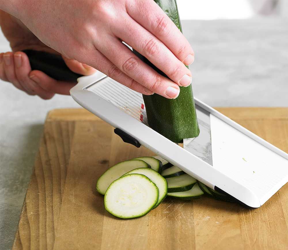 Come tagliare le zucchine 5 modi diversi / Ricette e cucina